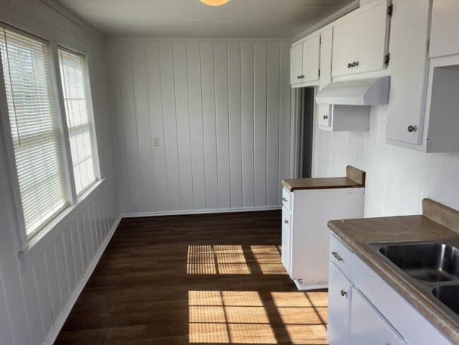 Foto del edificio - 5331 Watering Pond Rd