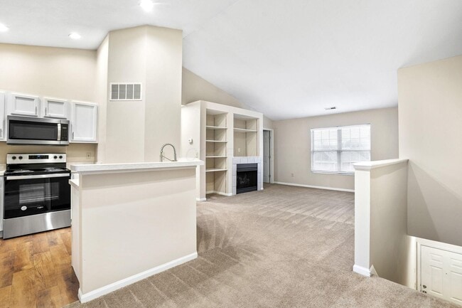 Building Photo - 4907 Stratford Pine Ln
