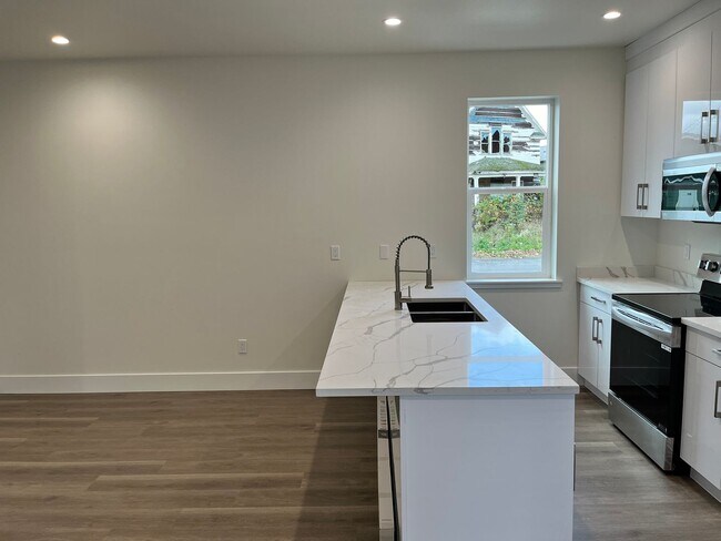 Foto del edificio - 5872 Cedar St