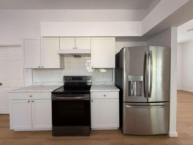 Foto del edificio - 4135 Sunrise Pt Dr