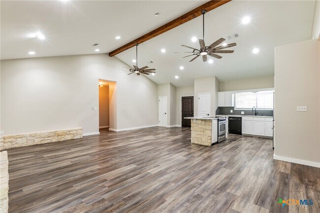 Building Photo - 14380 Spotted Horse Ln