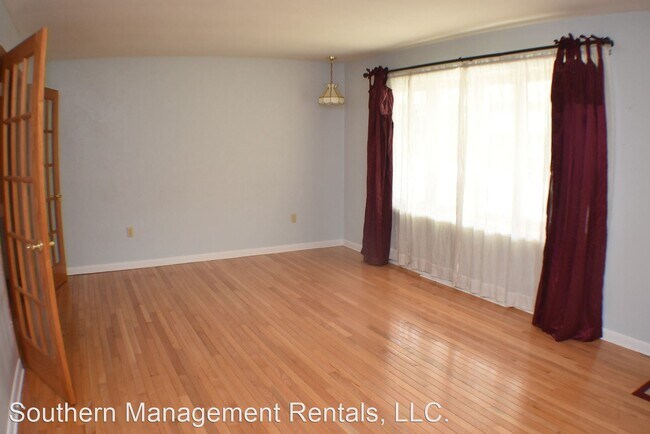 Building Photo - 4 br, 2 bath House - 16 Lexington Dr.