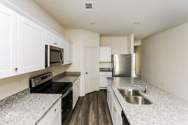 Building Photo - 13356 Hiskey Dr