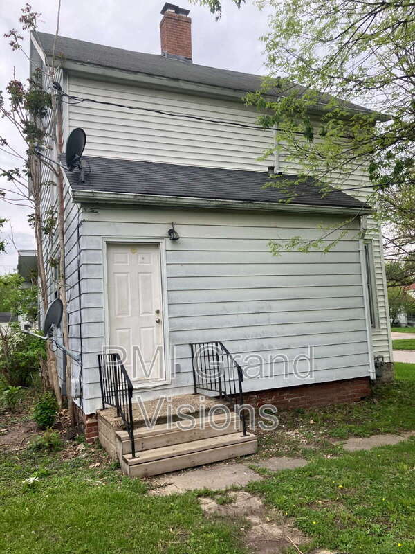 Building Photo - 1202 S Illinois St