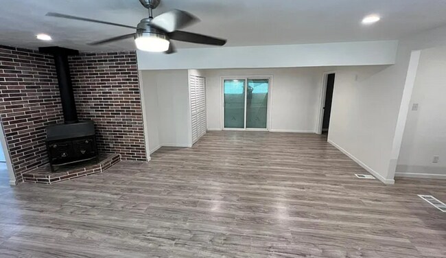 Foto del edificio - $0 First Month's Rent / $0 Deposit at Move-in