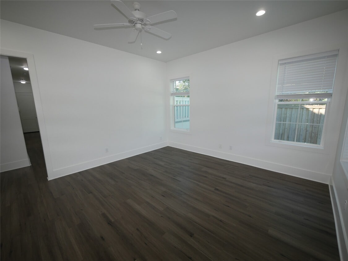 Foto principal - 9013 Gabriel St