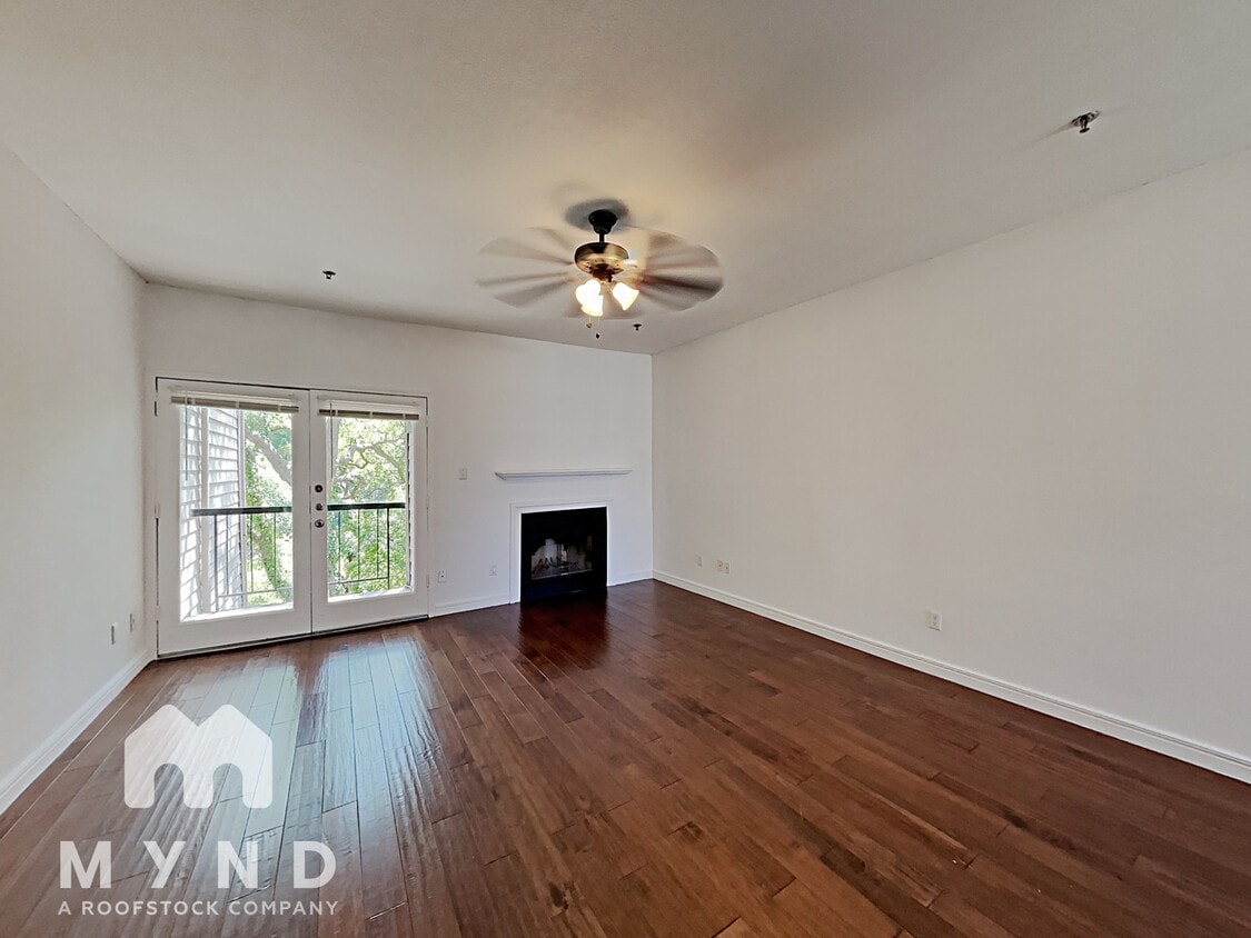 Primary Photo - 9747 Whitehurst Dr