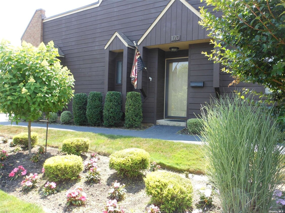 Foto principal - 170 Southgate Cir