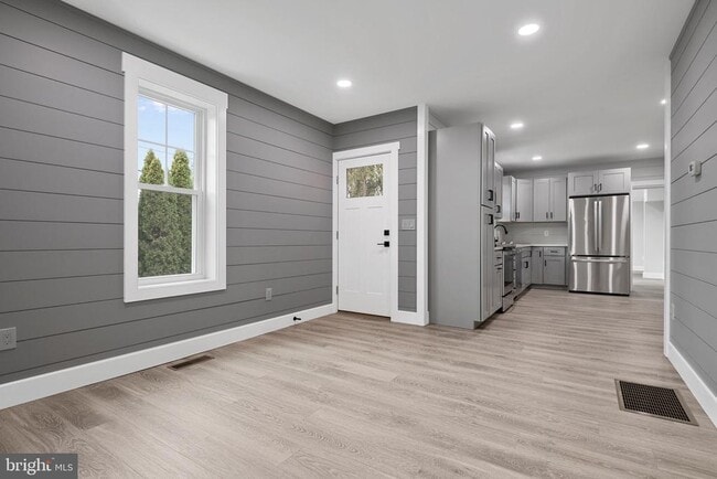 Foto del edificio - 211 W Broad St