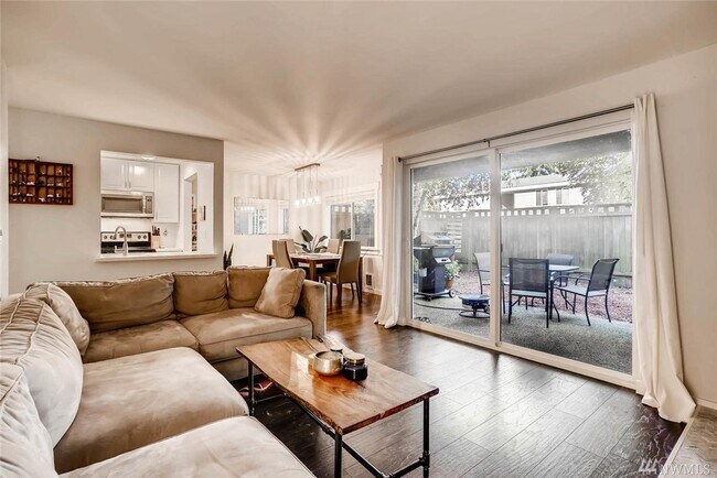 Foto del edificio - 725 9th Ave S