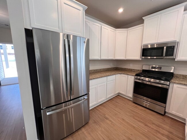 Building Photo - 6357 Whirlaway Rd