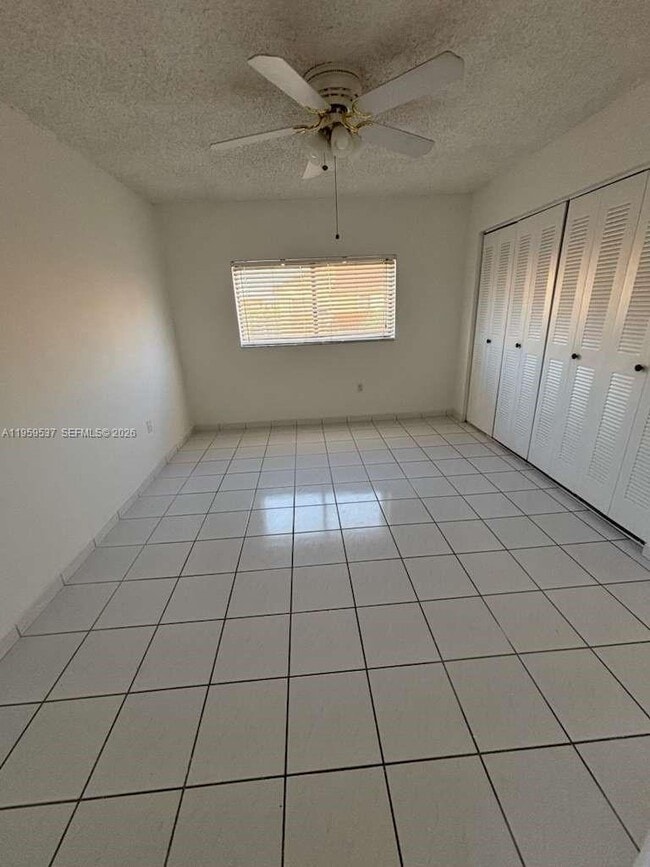 Foto del edificio - 613 NE 5th St