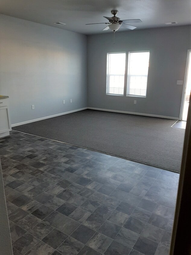 Building Photo - Hunters Glen Townhomes