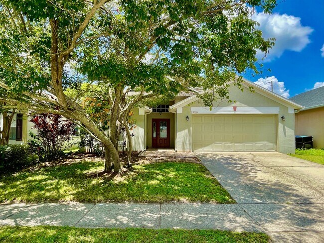 Foto del edificio - Modern 4-Bed, 2-Bath Solar-Powered Home Near UCF