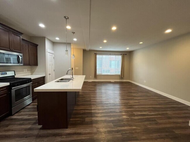 Foto del edificio - 9284 Fordham Ct