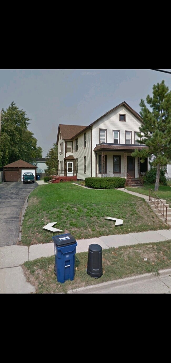 Building Photo - 2412 W High St