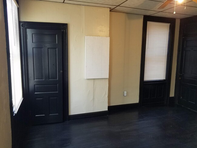 Building Photo - 1225 W Allegheny Ave