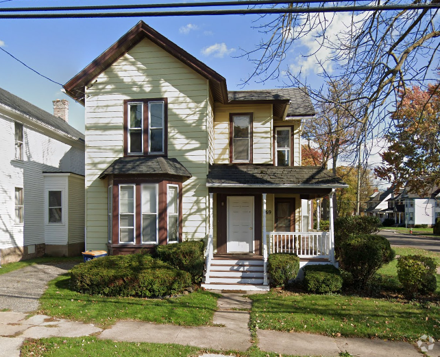 Building Photo - 169 Cottage St