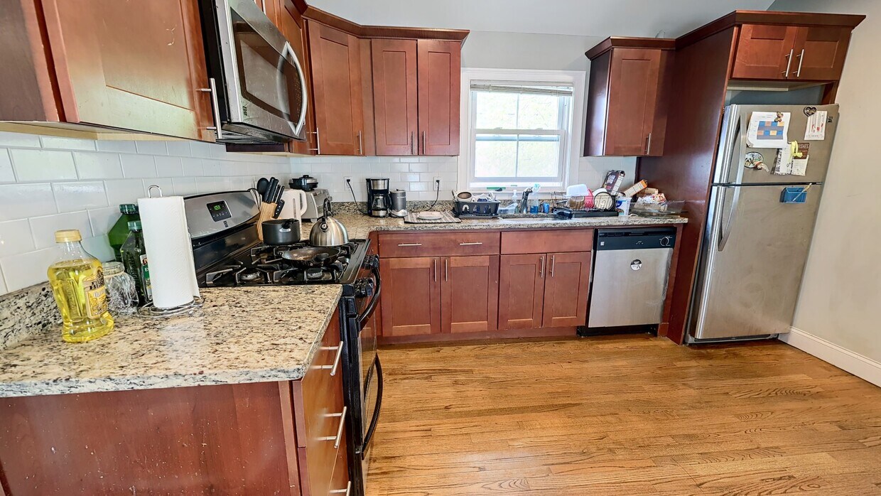 Primary Photo - 42 Neponset Ave