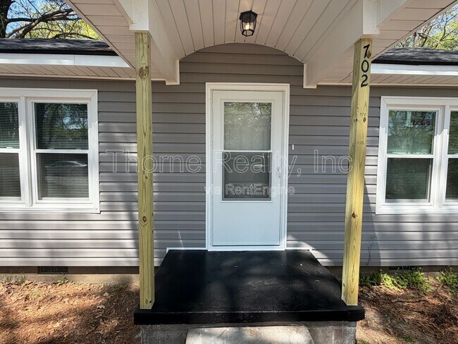 Foto del edificio - 702 E Phillips St