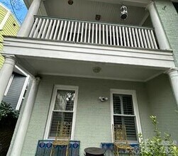 Building Photo - 404 W 8th St