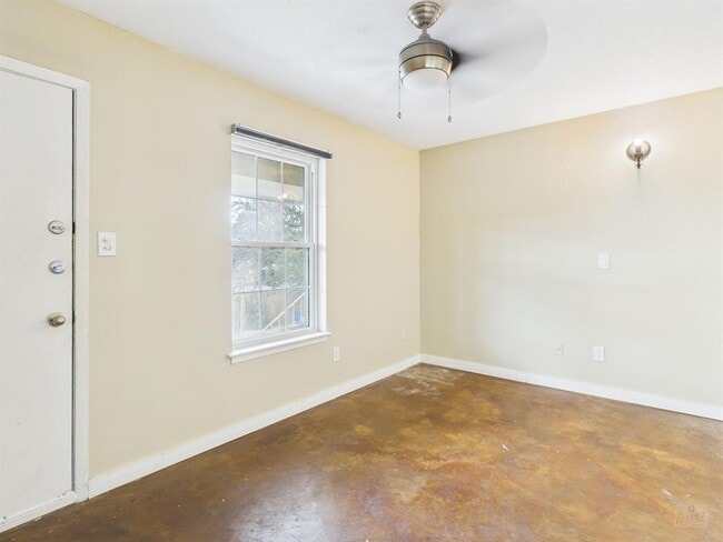 Foto del edificio - 2302 East Side Dr