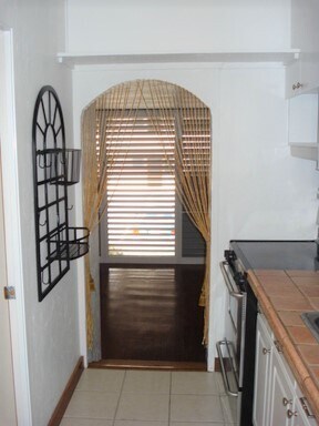 Foto del edificio - Makikian 1 br/1ba