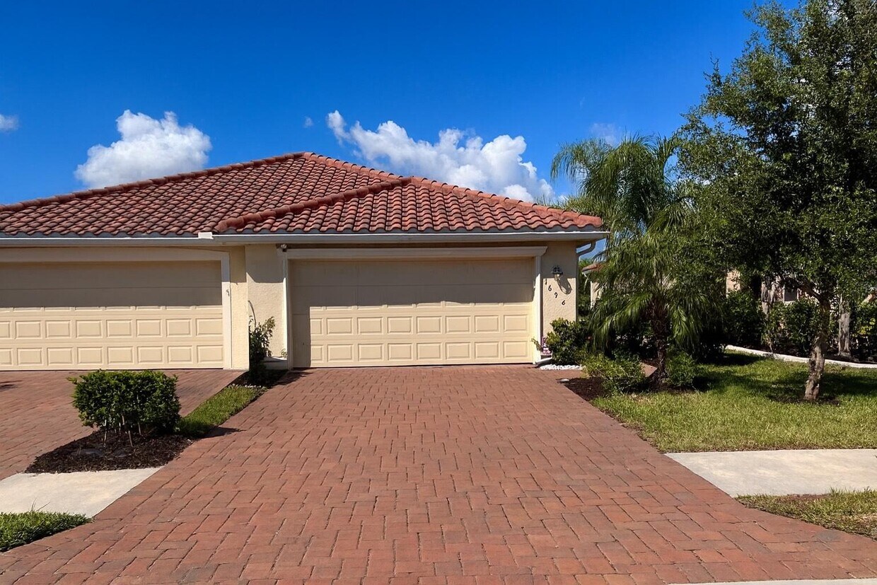 Foto principal - 1696 Alameda Dr