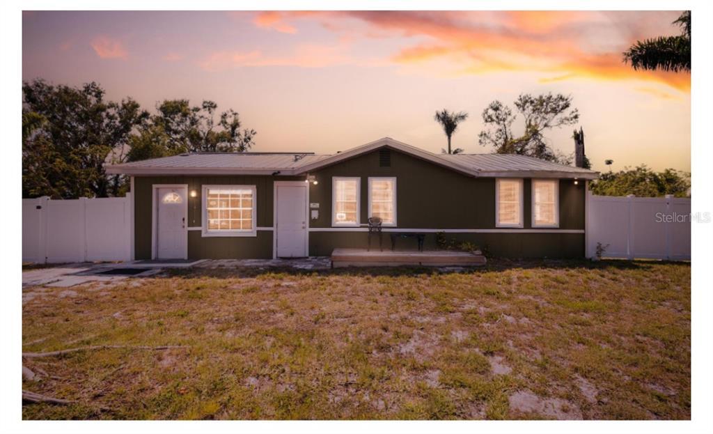 Foto principal - 6417 Scott St