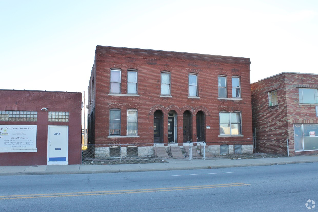 Building Photo - 1054-1056 State St