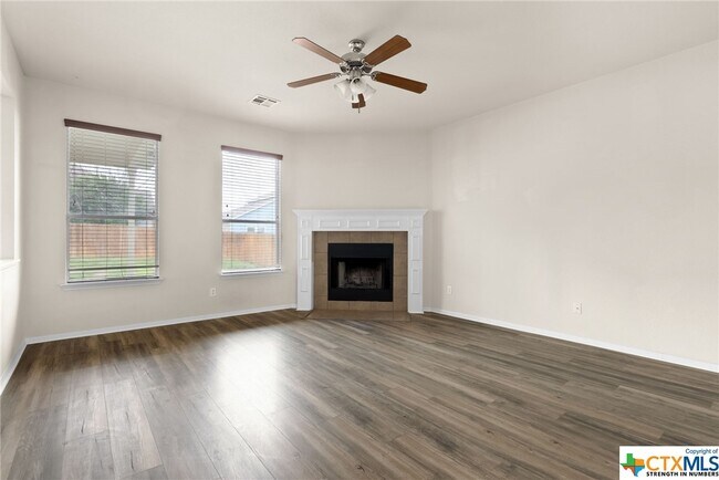 Building Photo - 6202 Bridgewood Dr