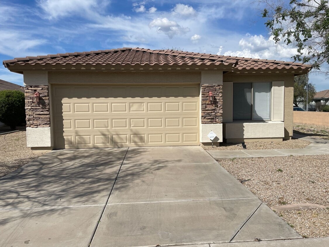2106 W Alta Vista Rd, Phoenix, AZ 85041 House Rental in Phoenix, AZ