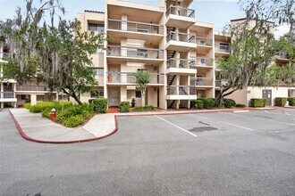 Building Photo - 1166 Carmel Cir