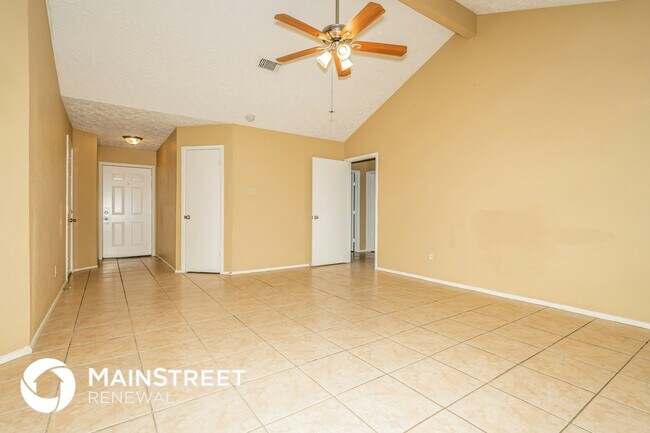 Building Photo - 8402 Carmelwood Ln