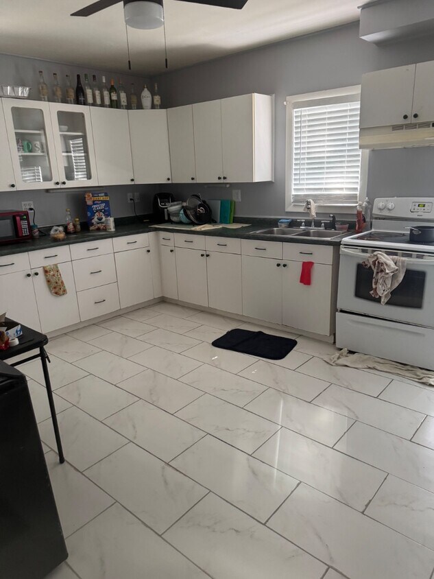 Foto principal - 34 Frances Ave