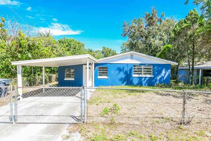 Foto principal - Charming Home in Winter Haven, FL