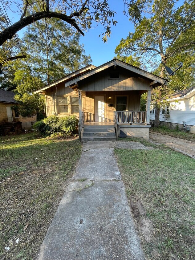 Foto principal - 980 Lyons Ln SW