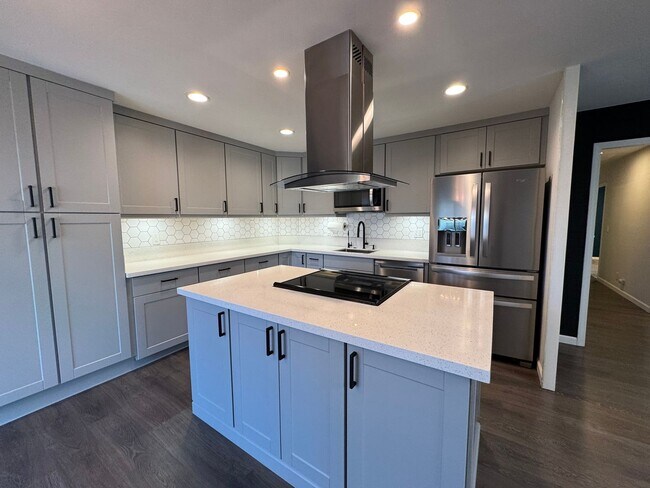 Foto del edificio - Beautiful Modern 3BD/2BA Home with AC & Pr...