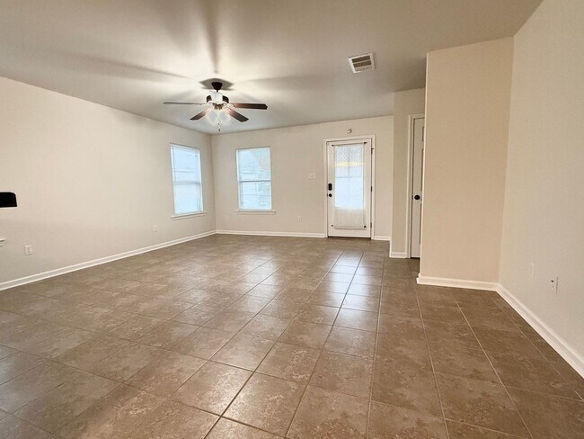 Foto del edificio - BEAUTIFUL 3 bedroom home in Prairieville