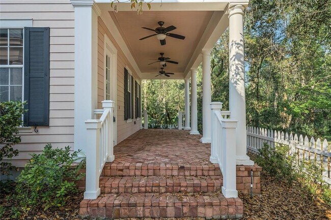 Foto del edificio - 815 Lake Evalyn Dr