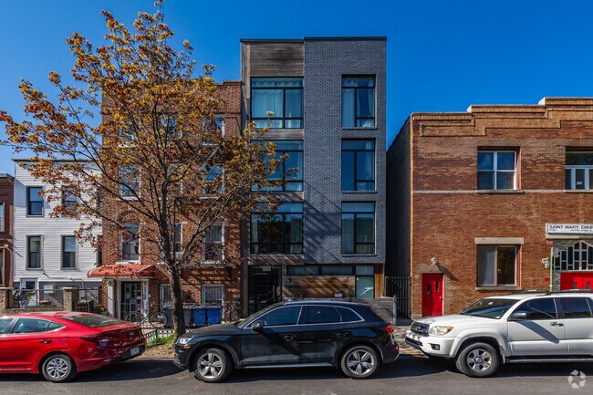 Building Photo - 491 Monroe St