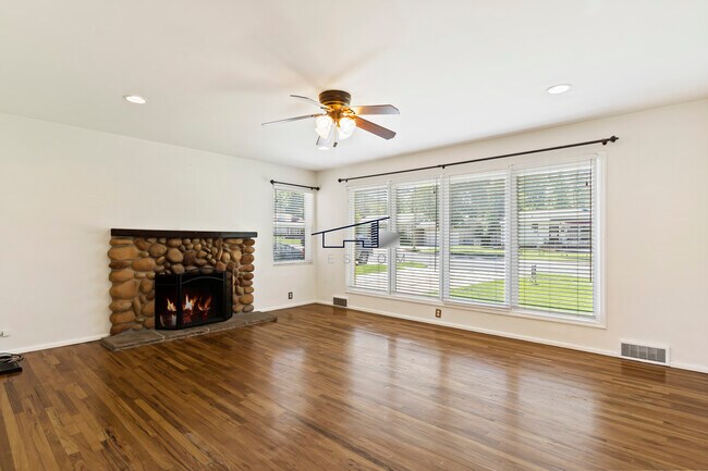 Building Photo - 1332 36th St