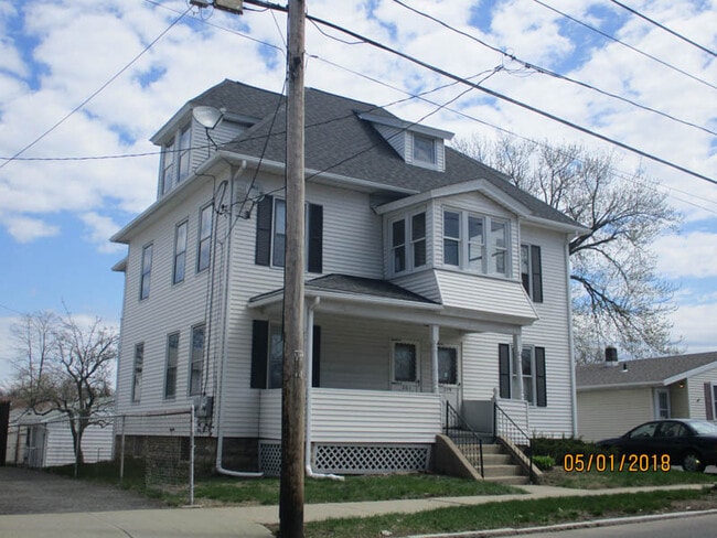 Building Photo - 279 Nottingham St