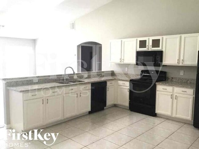 Foto del edificio - 422 Southwest Cherryhill Road