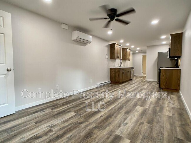 Foto del edificio - 423 Adams Ave