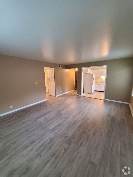 Building Photo - 1336 E Randolph Ct