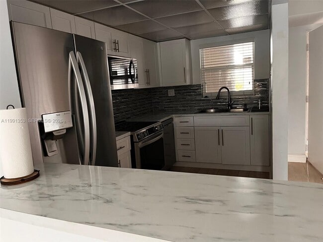 Foto del edificio - 210 NW 87th Ave