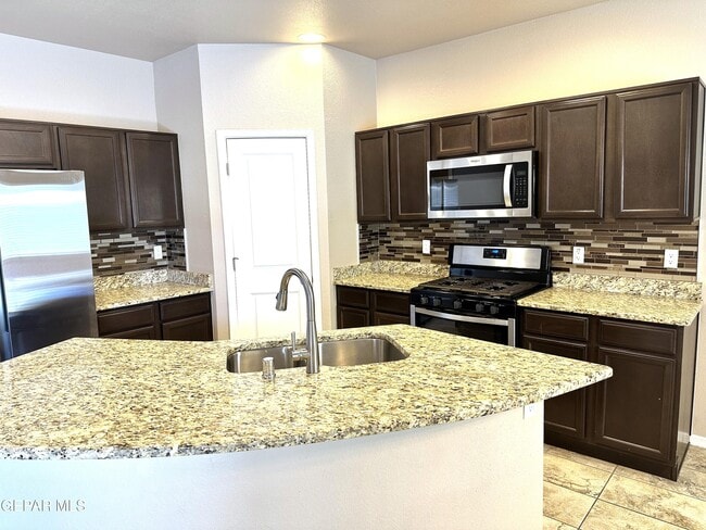 Building Photo - 12564 Arrow Weed Dr