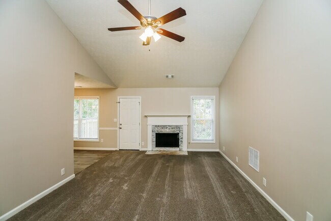 Foto del edificio - 341 Oak Vista Ct