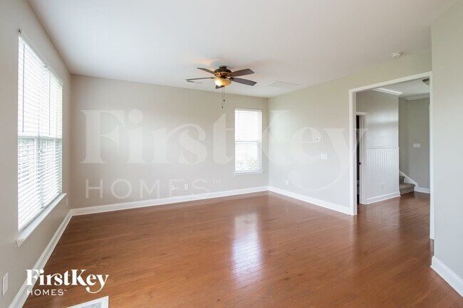 Foto del edificio - 131 Woodbrook Way